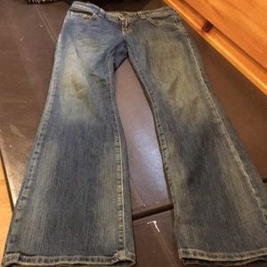 Ladies size 6 regular American Eagle jeans